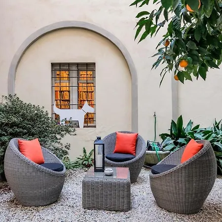 Casa Cenami * Lucca